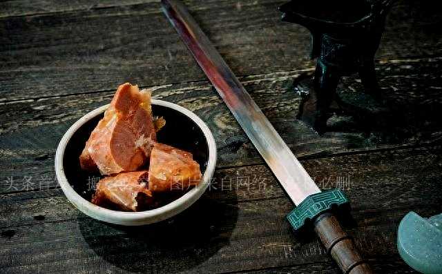 奇闻：喝醉酒互相走错房间睡错妻，合租好友反目成仇