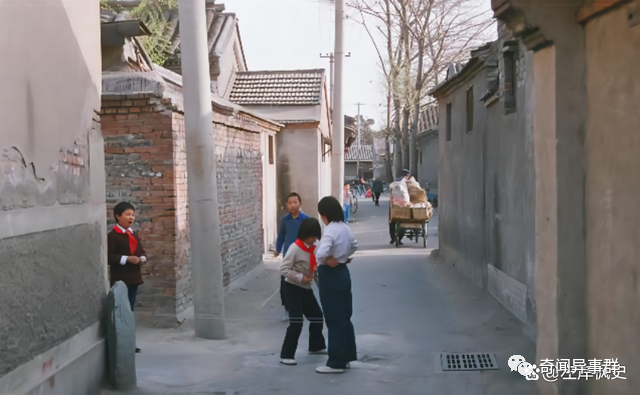 1978年，江苏3名小学生玩耍，意外进入一暗洞，发现价值50亿国宝