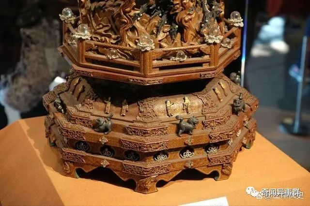 1978年，江苏3名小学生玩耍，意外进入一暗洞，发现价值50亿国宝