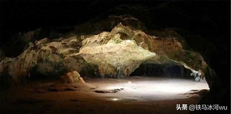 唐代奇闻：五台山僧人法朗为避祸逃进深山，竟然遇见一群秦时妇人